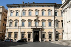 Facciata di Palazzo Altieri