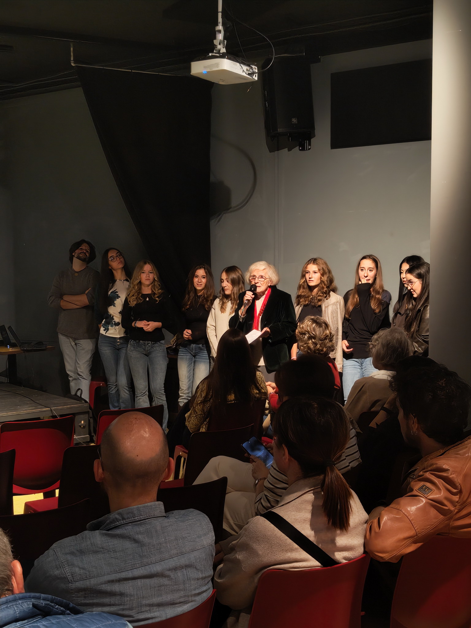 Rosina Rondelli introduce la serata